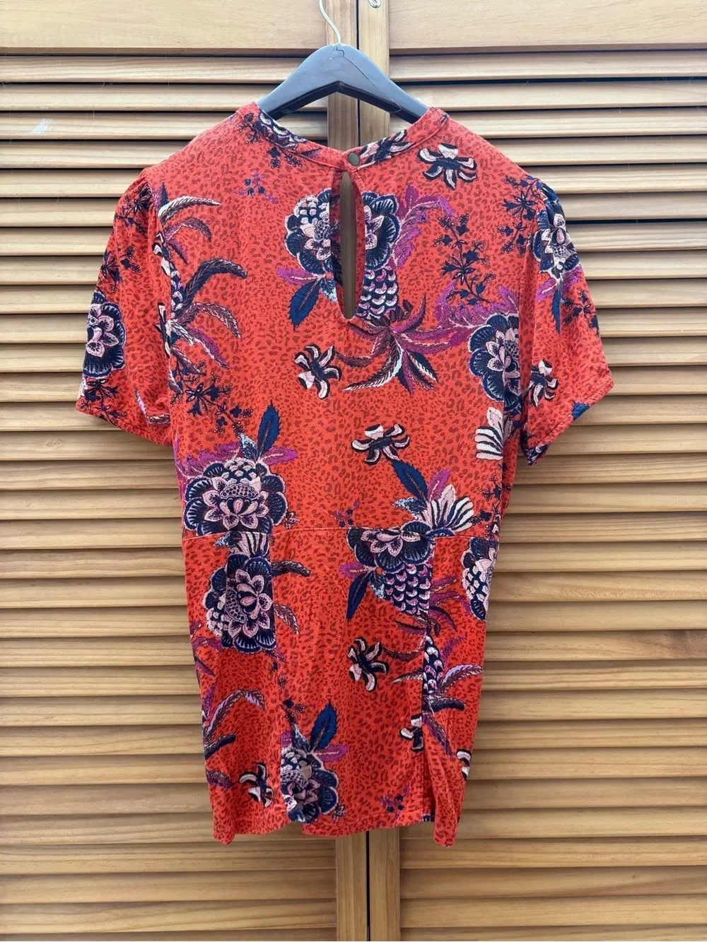Free People Floral short sleeve Top size medium